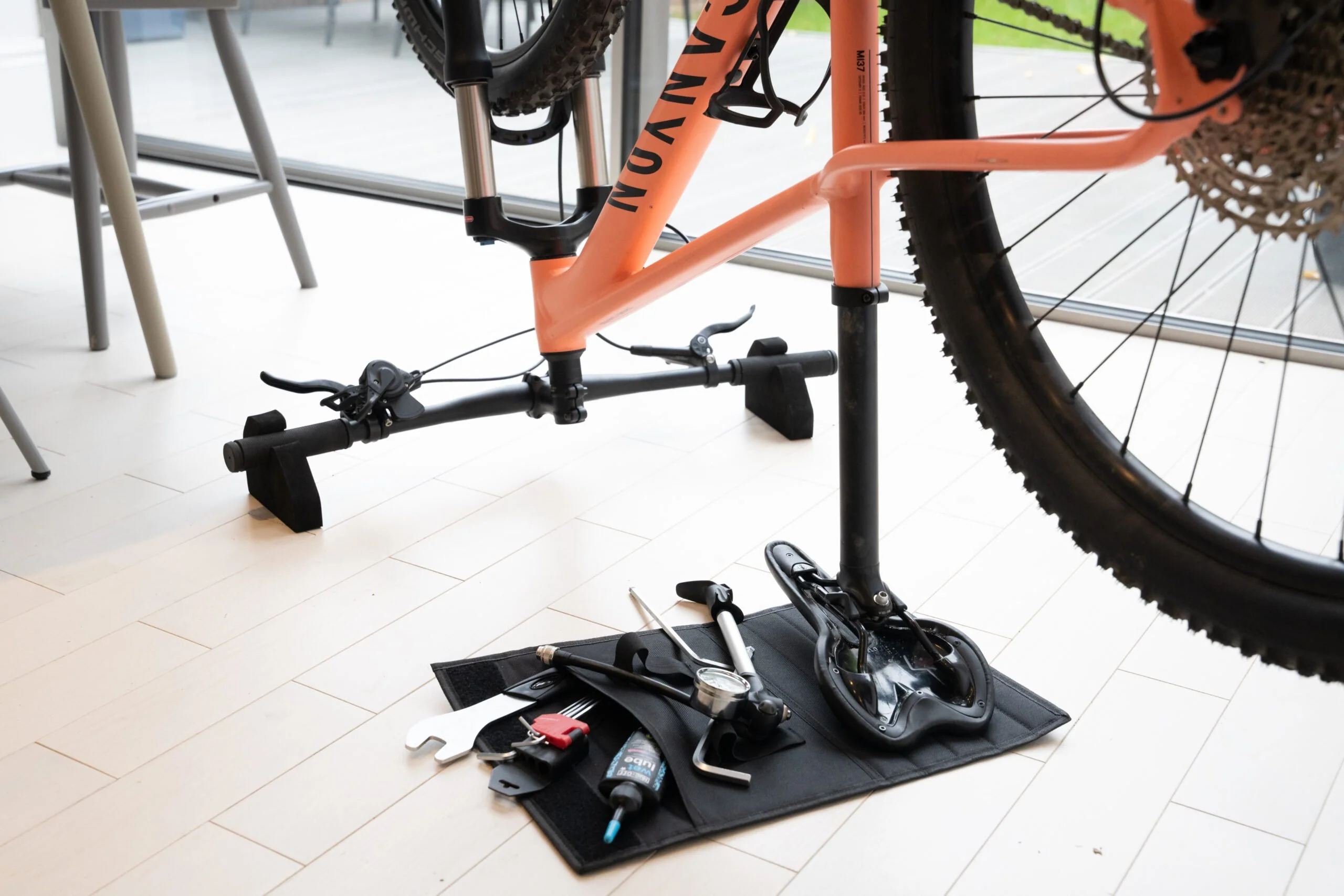 Hiplok Flipstand - Image 3
